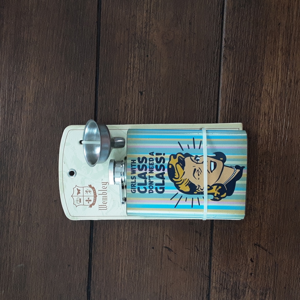 Wembley flask